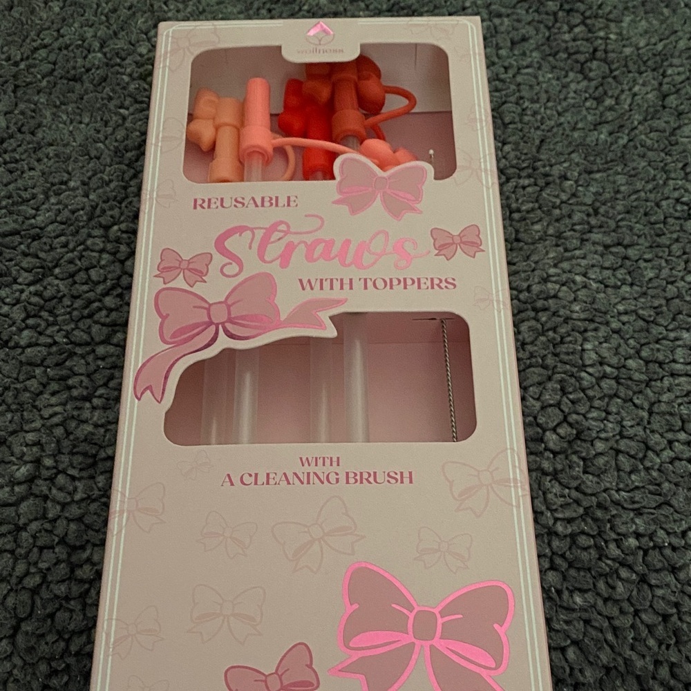 Reusable Pink Silicone Straws with Toppers - Pack